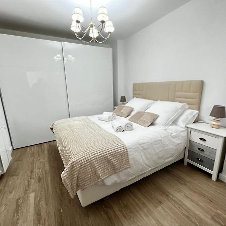 Casa Isabel Aeropuerto Feria Valencia Appartement Partida de La Cañada Buitenkant foto
